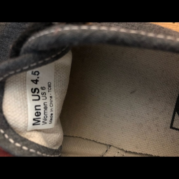 Vans - Picture 9 of 9